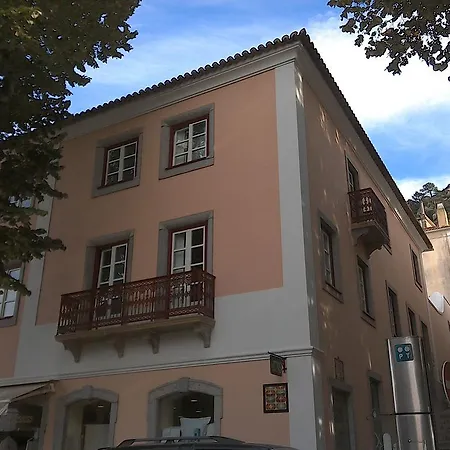 Door 12 Синтра